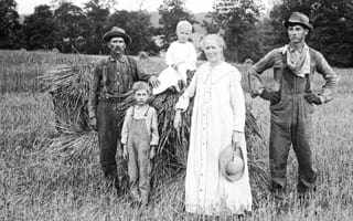 An Ozark farming family 1900s