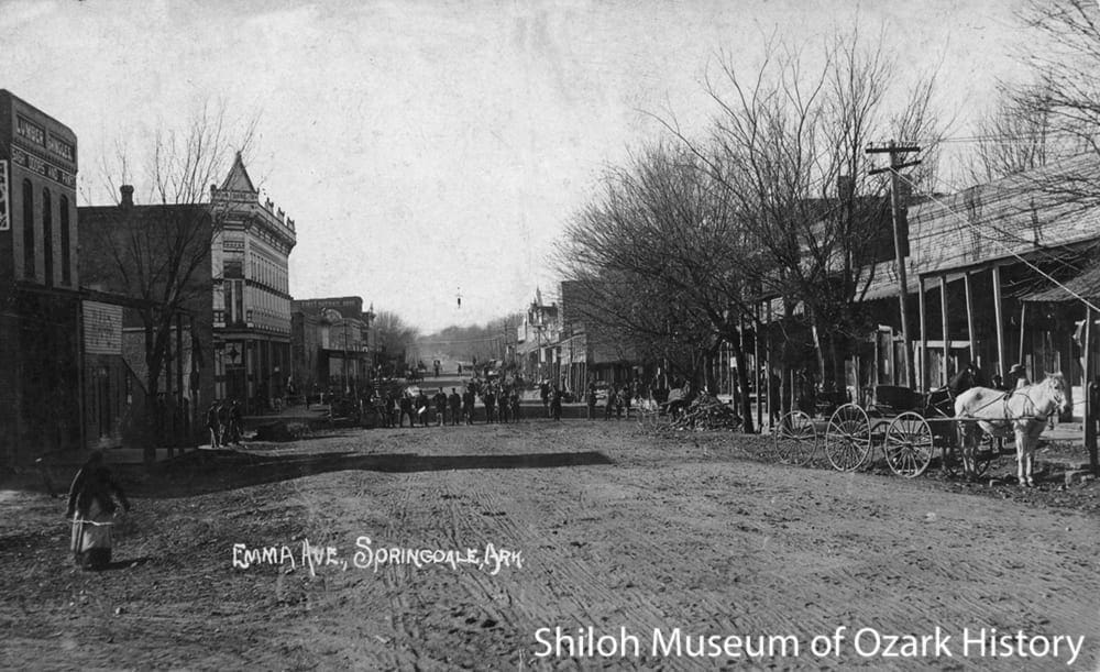 Emma Avenue, Springdale, AR, early 1900s.
