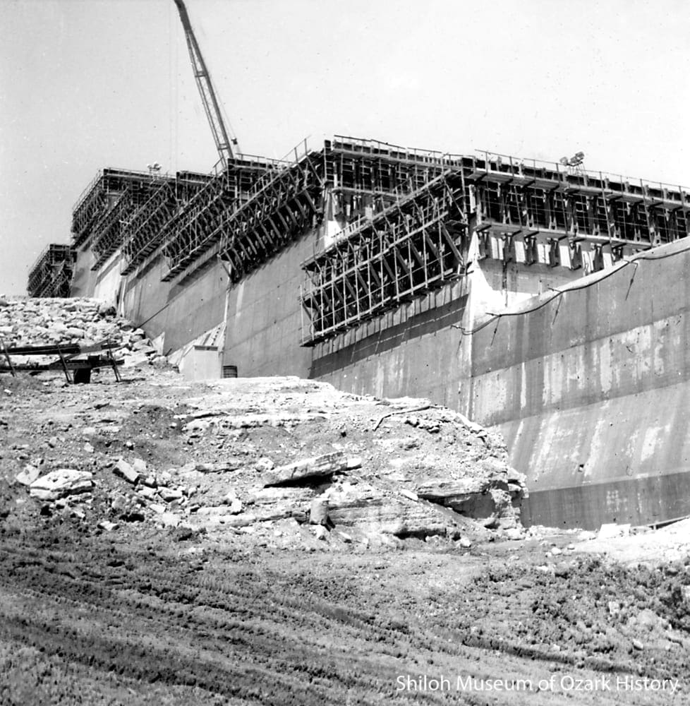 Monoliths under construction, December 1961. 