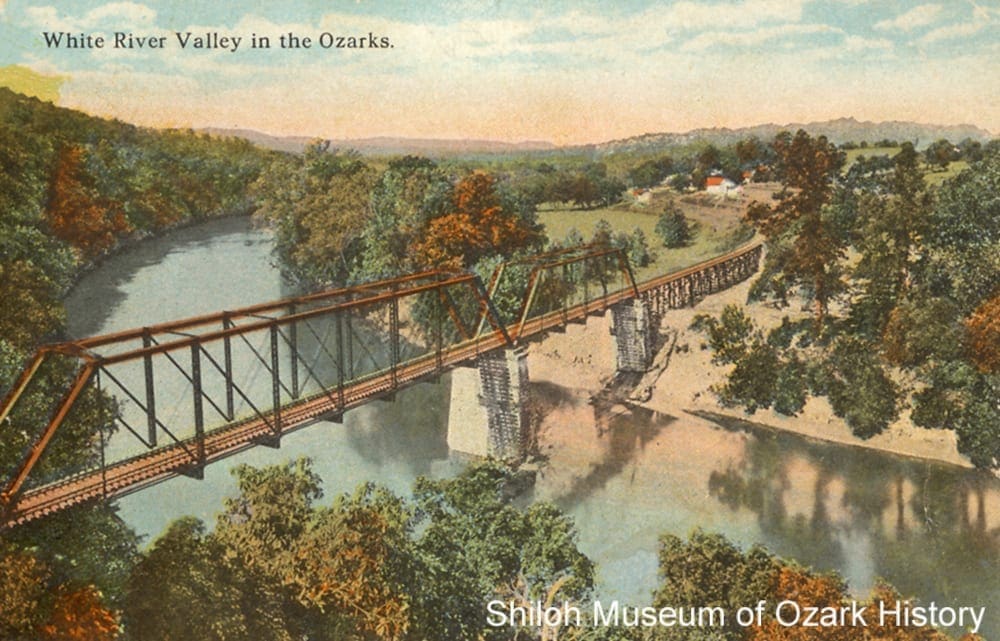 Missouri & North Arkansas Railroad bridge, White River, Beaver (Carroll County), circa 1910.