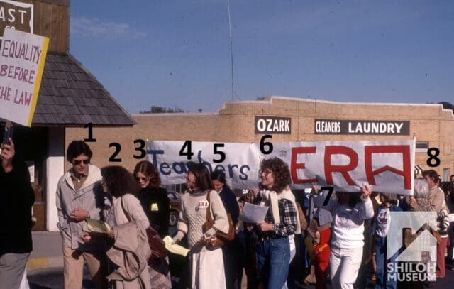 History is in the details! 🔎✨
#PhotoIDFriday returns, and we’re heading back to circa 1980 Fayetteville. This image shows a group of advocates, likely local teachers, demonstrating for the Equal Rights Amendment on Block Avenue.
We want to give these individuals the credit they deserve in our archives, but we need the community’s help to identify them.
Recognize someone? Let us know in the comments!
If you share this to your Stories or your feed, please tag @ShilohMuseum so we can see your notes! Your tags and shares help us solve these historical mysteries. 🏛️📜
#FayettevilleArkansas #FayettevilleSchools #ERA #WomensHistory