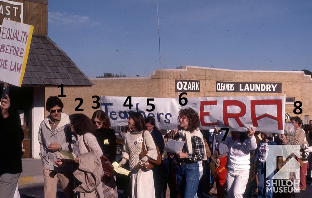 History is in the details! 🔎✨
#PhotoIDFriday returns, and we’re heading back to circa 1980 Fayetteville. This image shows a group of advocates, likely local teachers, demonstrating for the Equal Rights Amendment on Block Avenue.
We want to give these individuals the credit they deserve in our archives, but we need the community’s help to identify them.
Recognize someone? Let us know in the comments!
If you share this to your Stories or your feed, please tag @ShilohMuseum so we can see your notes! Your tags and shares help us solve these historical mysteries. 🏛️📜
#FayettevilleArkansas #FayettevilleSchools #ERA #WomensHistory