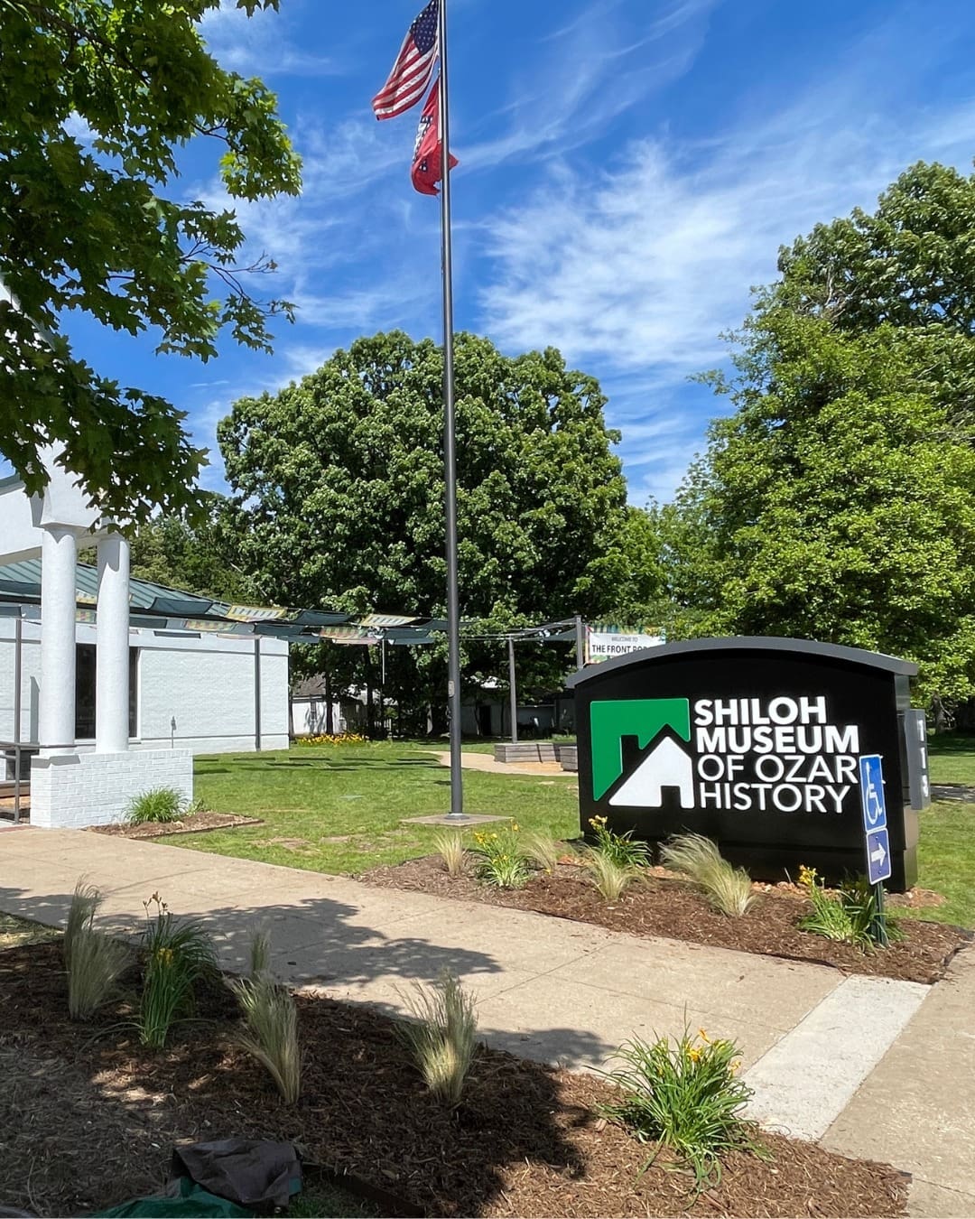 New look! ✨
Our front yard just got a major glow-up! As part of our 2026 renovations, we’ve installed a brand-new monument sign featuring our refreshed logo.
🎨 Design: Sue Artiga (our very own Creative Services Manager!)
🛠️ Build: Sign Planet of Fayetteville
The sign illuminates at night, making our campus easy to find even after the sun goes down. Come by and snap a photo with it next time you’re in downtown Springdale! 📸
#ShilohMuseum #SpringdaleAR #OzarkHistory #ArkansasOzarks